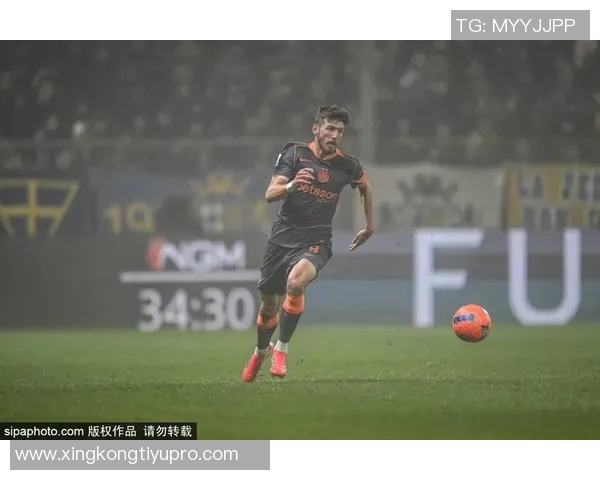 迈阿密国际对27岁圣洛伦索后卫约韩罗马纳表现出浓厚兴趣